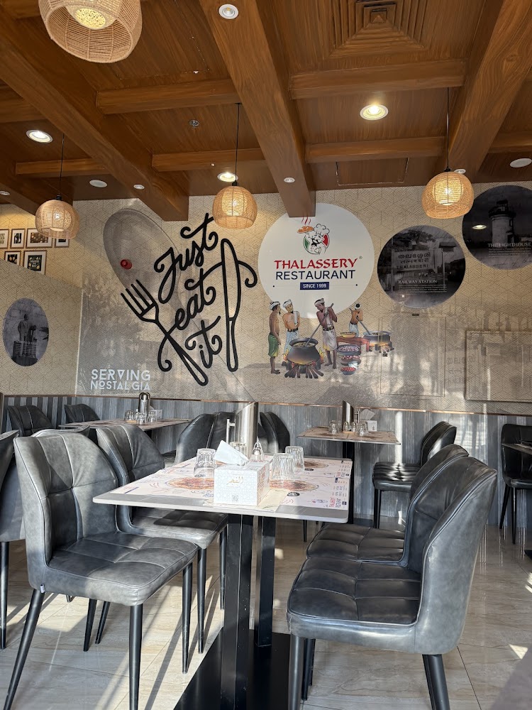 Restaurant ambiance 5